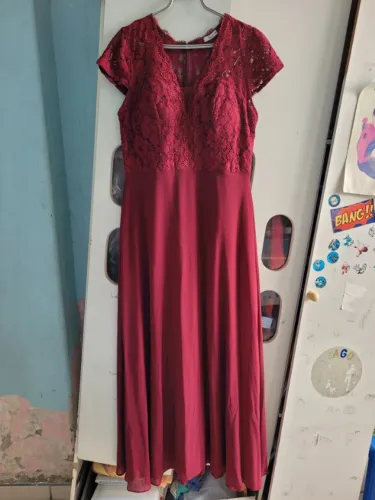 Vendo vestido de casamento na cor marsala tamanho 48