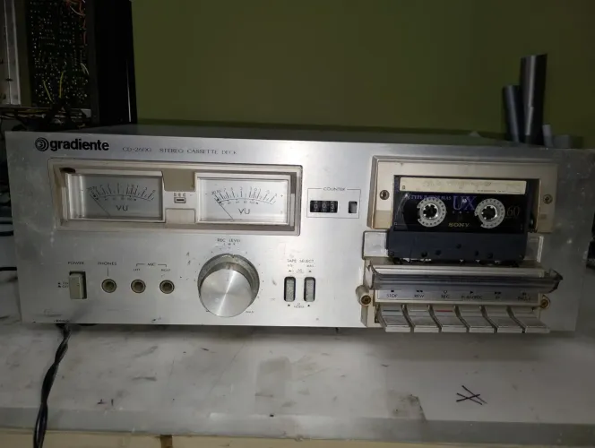 Toca fitas gradiente cd 2600,.ligando para restauradores