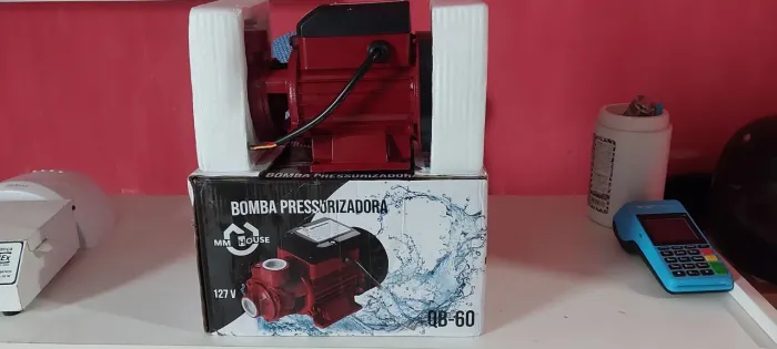 Vendo essa Bomba d'água nova lacrada na caixa.