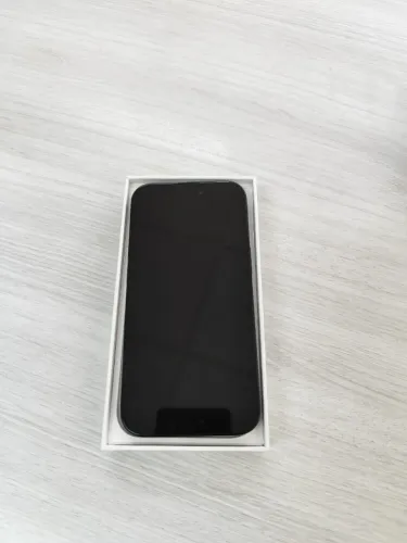 iPhone 15 256GB Preto - com Caixa e Cabo Original