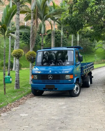 MERCEDES-BENZ - 710 - 2006 (RARIDADE)