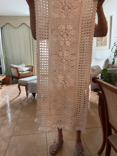Toalha e caminho de mesa feito a mão para os amantes que apreciam boa qualidade