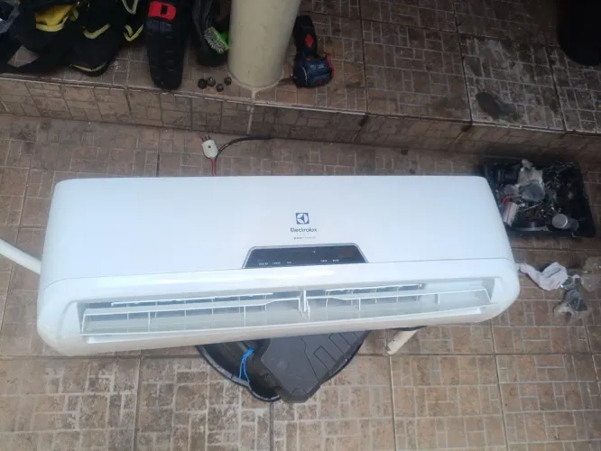 AR CONDICIONADO 9000 BTUS 