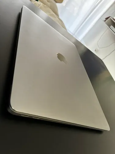 MacBook Air M1 13 16GB RAM 512GB A2337 Retina