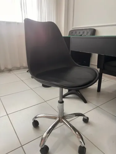 CADEIRA DE RODINHA PRETA