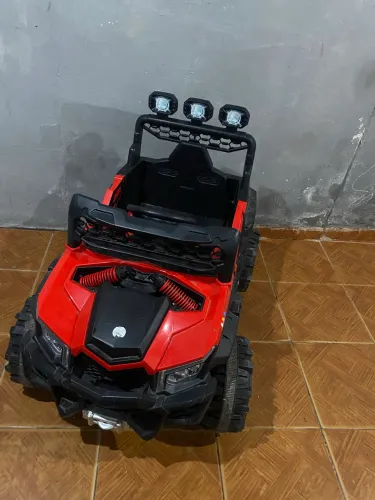 Carro infantil elétrico 