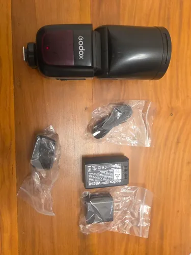 Flash godox V1