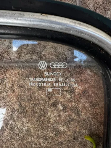 Vidro Fixo Traseiro Direito Fusca -72. (Usado)