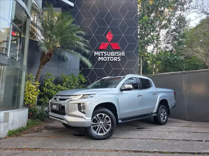 Mitsubishi L200 Triton Sport HPE-S 2.4 CD Dies. AUT 2021