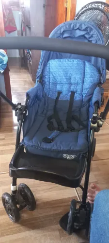 Carrinho bebê semi novo cosco kids 