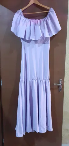 Vestido novo modelo sereia com decote ombro a ombro lilás 