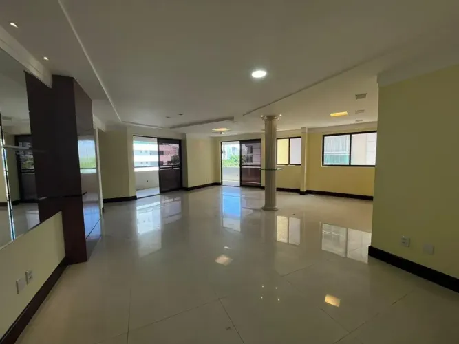 Vendo apartamento no Edifício Claudio Monet na Tv. Rui Barbosa