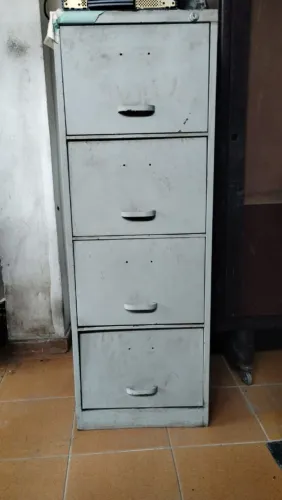 Arquivos com gavetas (no estado)