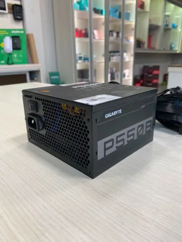 Fonte Seminova P550B 550W Gigabyte