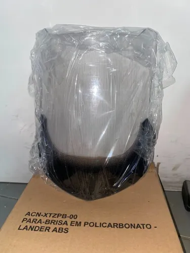PARA-BRISA EM POLICARBONATO PARA XTZ LANDER 250 ABS