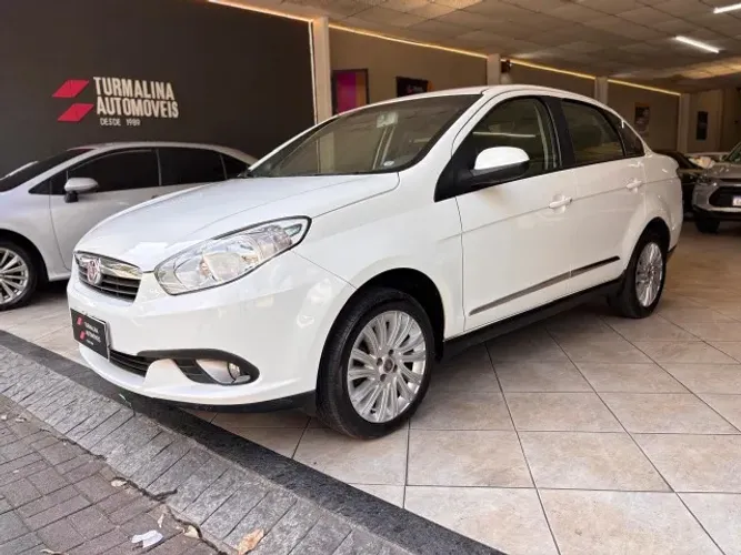 Fiat Grand Siena Essence 1.6 Flex 16V 2014