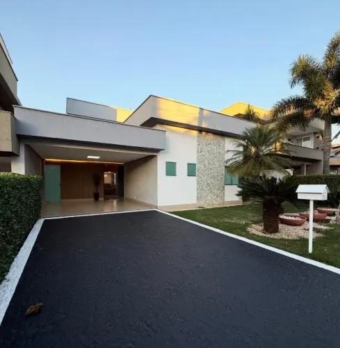 casa Jardins Madri com 3 suítes, piscina porcelanato, com área construída 207m², mobiliada