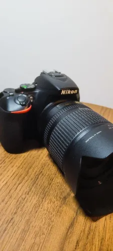 NIKON D5600 DSLR DX