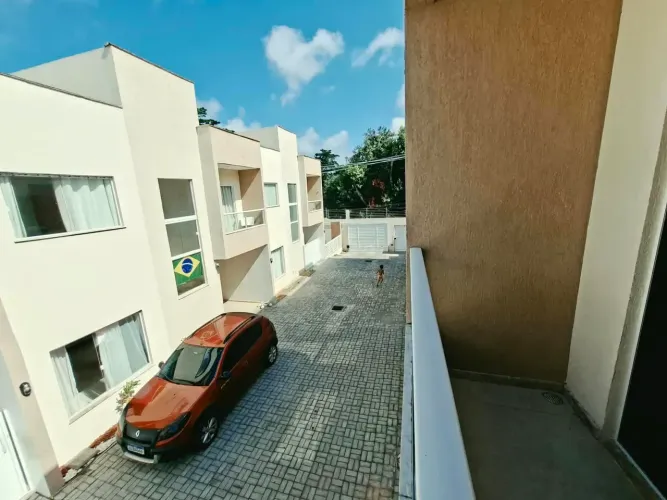 Alugo ou venda casa duplex 3/4 Suite varanda Mobiliado em cond fechado a 800mts praia Ipit