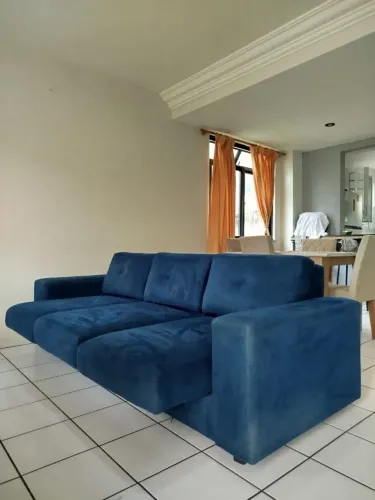 Cama ,sofá,mesa,raque, guarda-roupa,mesa 