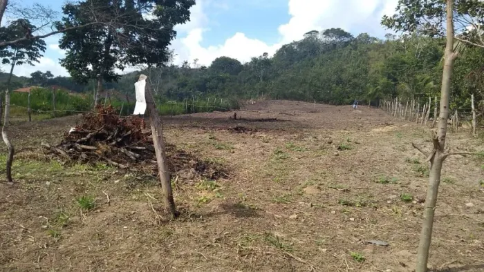 Vendo terreno em Araçás Bahia