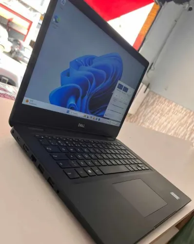 Dell core i5 8 geração bateria excelente.