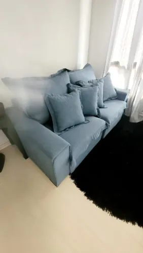 Sofá Retrátil Azul Claro 3 lugares. Em estado de novo!