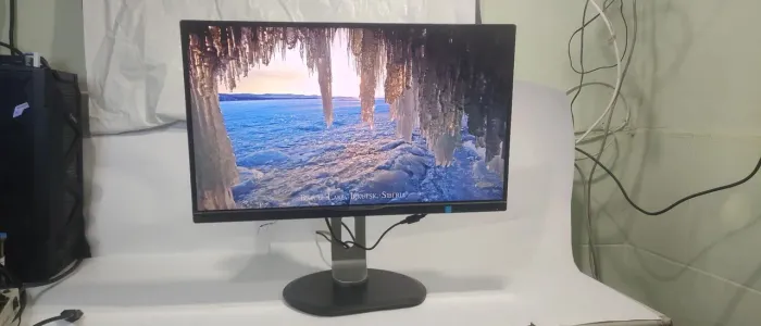 Monitor quad HD 1440p com USB c  Phips brilliance 258b