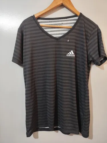 Roupa de academia
