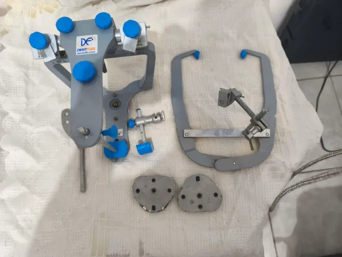 Articulador semi-ajustavel dentflex com arco facial 