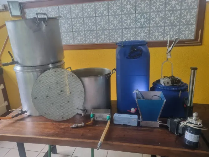 Kit cervejeiro 60 litros. A vida é curta demais para beber cervejas ruins!