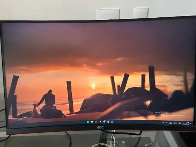 Monitor Gamer AOC 27pol 240hz Curvo + Braço Articulado