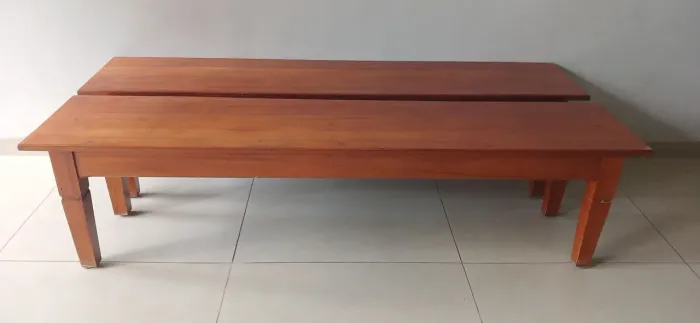 Banco em cerejeira