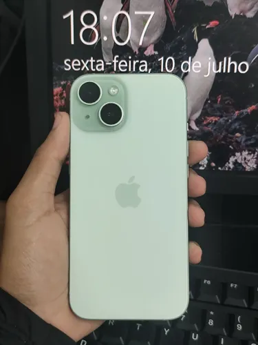 iPhone 15 256GB Verde Claro