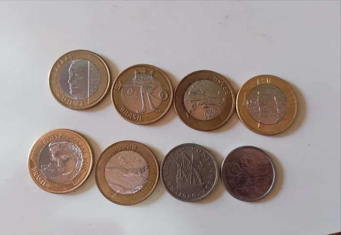 Vendo moedas antigas para quem e colecionador