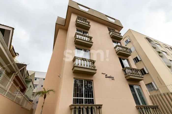 Apartamento 2 quartos - Água Verde