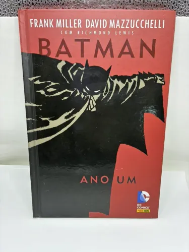 Kit Batman DC Comics - Ano Um + A Piada Mortal + Coringa | Edições de Luxo
