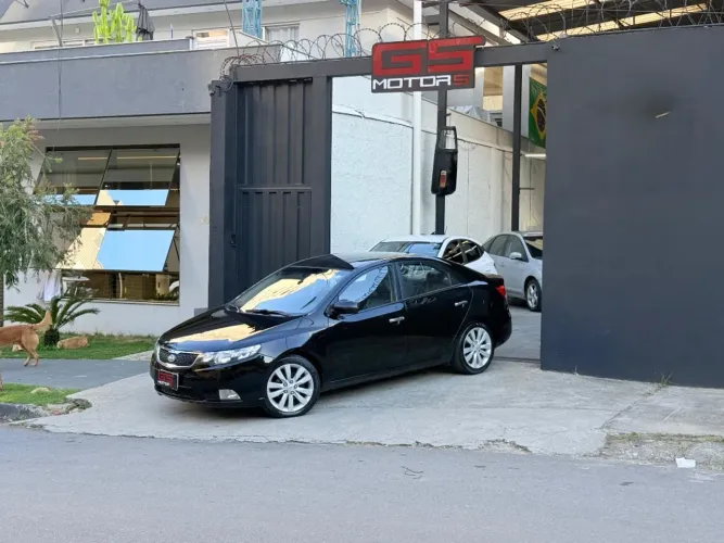 Kia Motors Cerato 1.6 16V Flex Aut. 2013