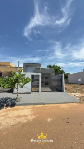VENDO CASA BAIRRO SAGRADA FAMILIA