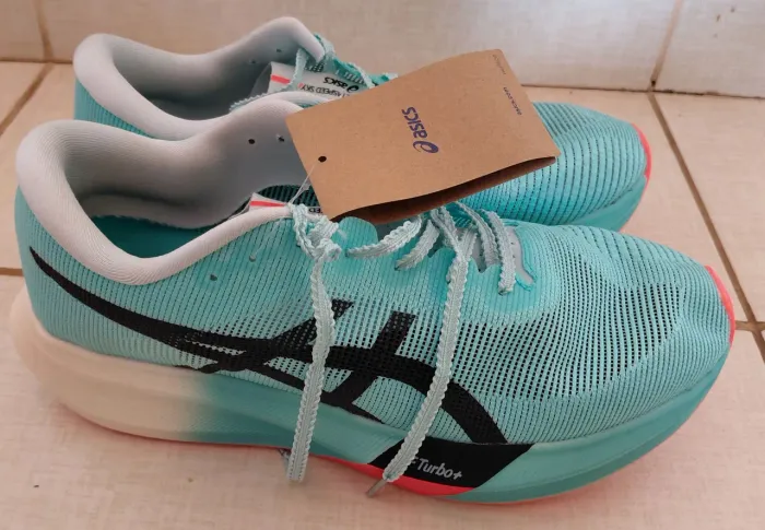 Tênis Asics Metaspeed Sky