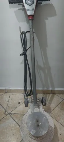 Enceradeira industrial echuller