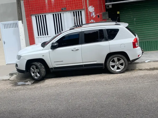 Jeep Compass Sport 2.0 16V 156cv 5P 2013
