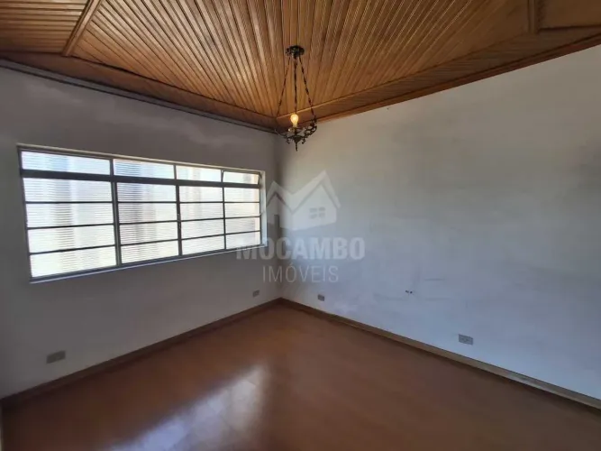 Casa de rua : / Residencial / Vila Bela Vista