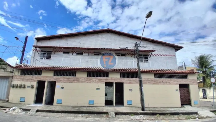 Casa para alugar no bairro Montese