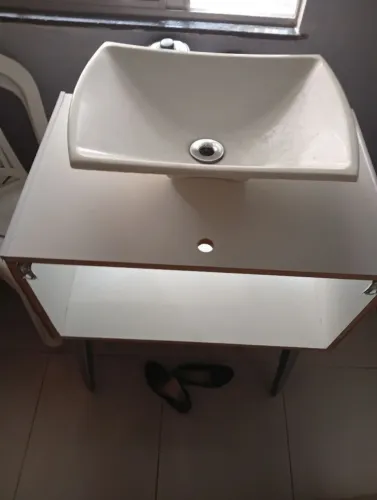 Armário com cuba para pia de banheiro