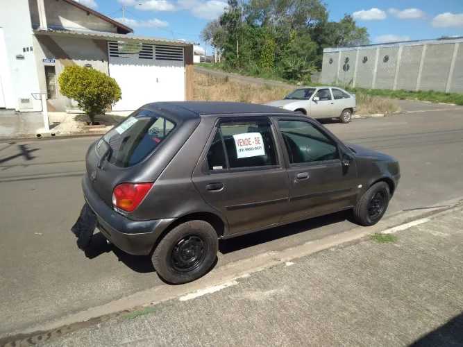 Ford Fiesta GL 1.0 5P 2001