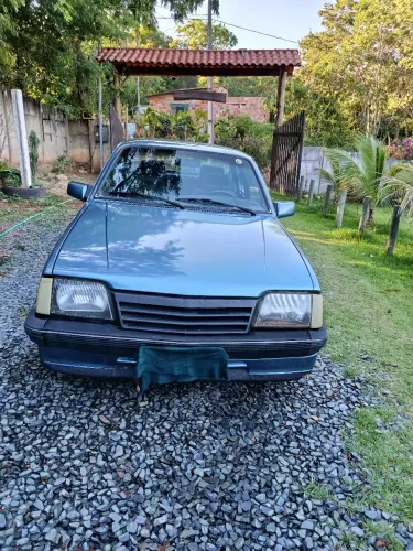 Chevrolet Monza Classic SE 2.0 /mpfi E EFI 2P E 4P 1988
