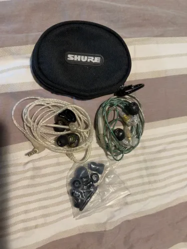 Fone In-Ear Shure SE215 Original com Estojo e Acessórios