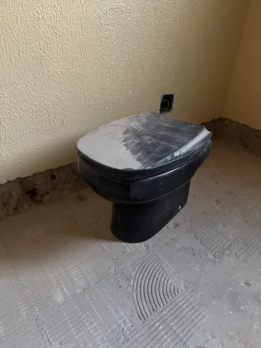 Vaso sanitário + pia de granito e Cuba de apoio