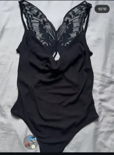 Body Shein Preto Asas Borboleta Renda Costas M